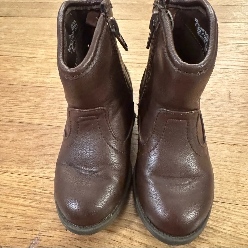 Place toddler faux leather brown pink star boots size 6  b52